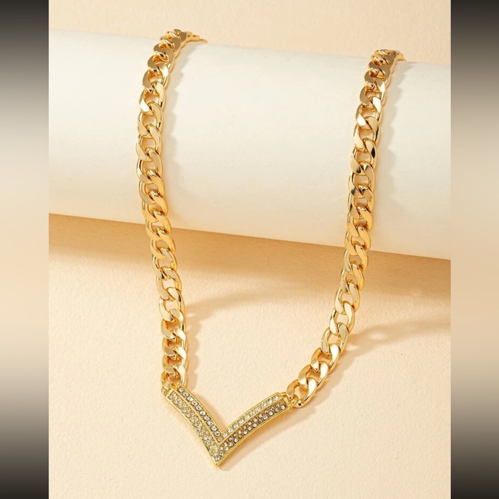 1pc Rhinestone Inlaid Letter Detail Chunky Chain Necklace - Picture 2 of 3